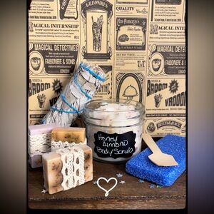 Handcrafted… Luxurious Honey Almond Body Scrub - Creamy Indulgence